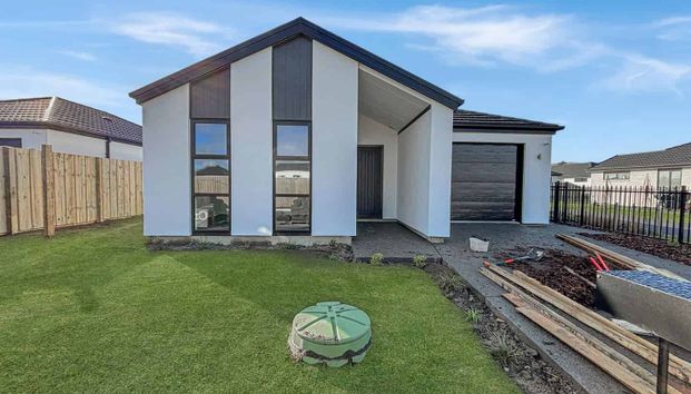 Elegant Halswell Home - Photo 1