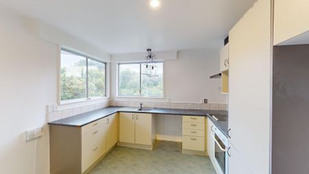 Charming 2-Bedroom Home in Tawa - Photo 3