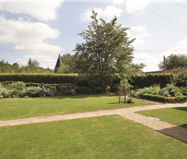 5 bedroom semi-detached house to rent - Photo 4