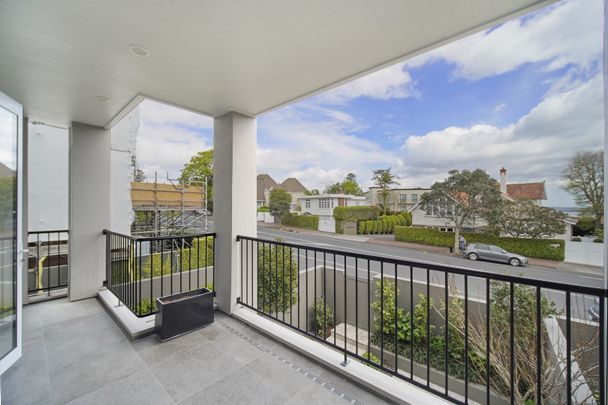 Upmarket Three-Bedroom Home Parnell - Photo 1