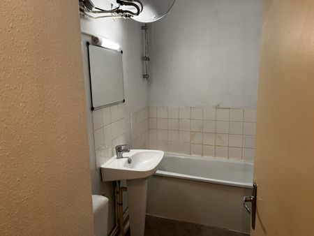 Location Appartement 1 pièce 25m² LILLE 59800 - Photo 5