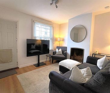 2 bedroom terraced house to rent - Photo 2