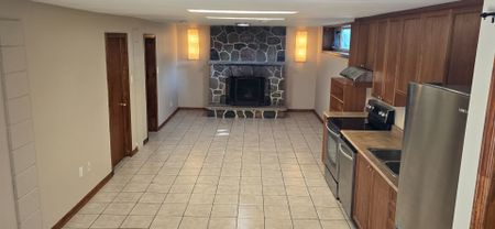 For Lease - 105 Hart Avenue Unit# Lower Unit, Toronto, Ontario - Photo 3