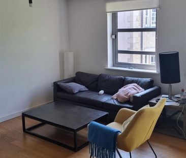 2 bedroom private hall to rent - Photo 5