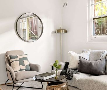 Cozy One Bedroom Unit in Earlwood - Photo 2