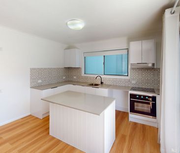 Newly Renovated 2-Bedroom Unit with Sunny Private Balcony - Photo 5