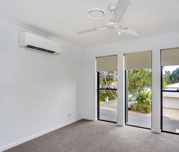 902 Medinah Avenue, Robina QLD 4226 - House For Rent | Domain - Photo 2