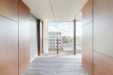 1 bedroom in a flat share to rent - Photo 4