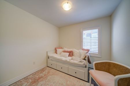 For Lease - 3023 Creekshore Common Unit# 31, Oakville, Ontario - Photo 2