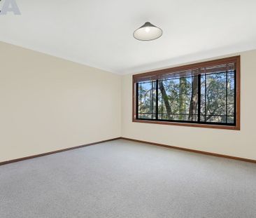 Stunning expansive five bedroom home set in tranquil setting - Photo 5