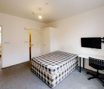 Pocklingtons Walk, Leicester - Photo 2