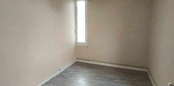 APPARTEMENT T3 - 58 m² - COEUR DE PARAY - Photo 2