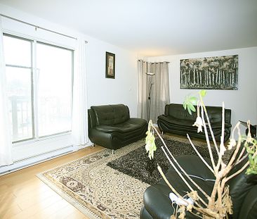 Grand 4 1/2 Appt Style Condo Renover - Photo 1