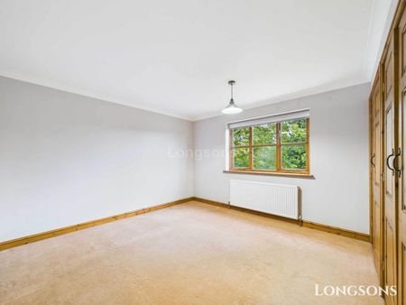 4 bedroom detached house to rent - Photo 3