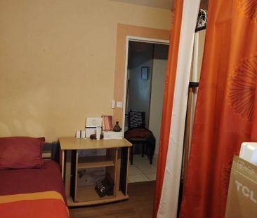 Loue chambre pour étudiant proche du tramway - Photo 4
