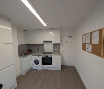 House share to rent - Photo 2