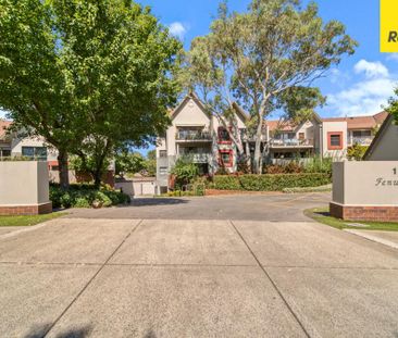 Fully furnished 3 bedroom apartment in fantastic location - Photo 1