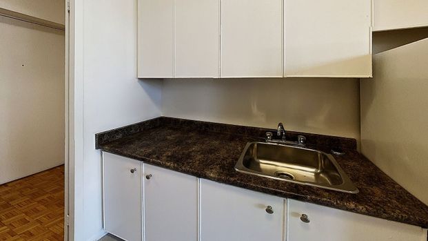 Mooney's Bay area apartment complex on Norberry Crescent and Springland Drive offering charming and affordable rental un - Photo 1