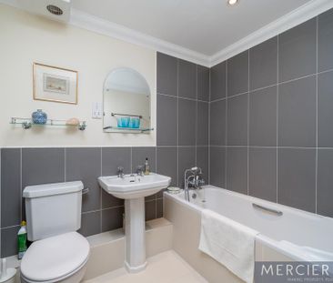 3 bedroom flat to rent - Photo 3