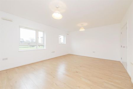 2 bed Apartment To Let - Photo 2