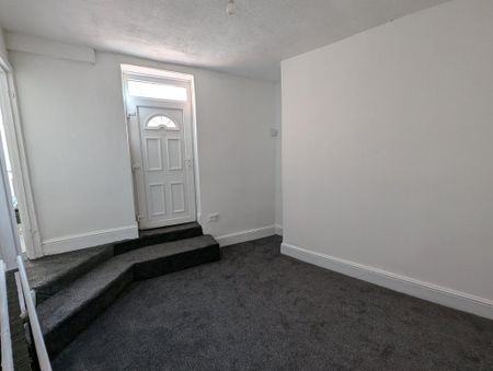 2 bedroom house to rent - Photo 2