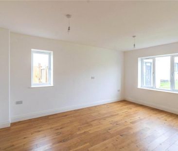 4 bedroom detached house to rent - Photo 1