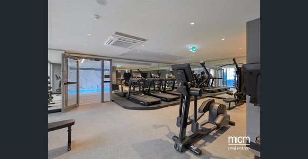 UNFURNISHED MODERN TWO BEDROOM APARTMENT LOCATED IN HEART OF SOUTHBANK - Photo 1