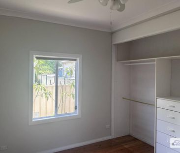 Large 4 bedroom home - Photo 1