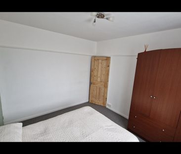 Room in a Shared House, Sherwood Avenue, SW16 - Photo 1