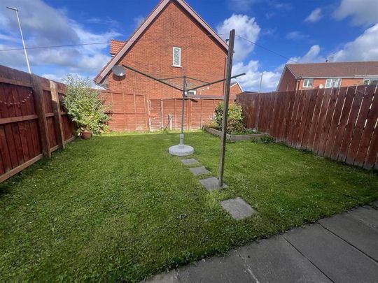 1 Woodford Grange, Bangor, BT19 6ZA - Photo 1