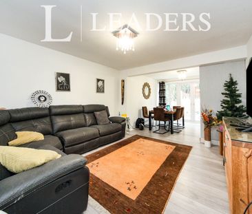 3 bedroom bungalow to rent Deep Denes, Luton, LU2 - Photo 1