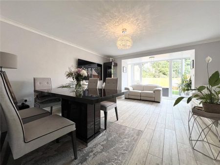 4 bedroom semi-detached house to rent - Photo 2