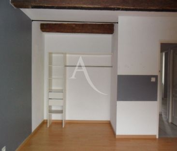 Location Appartement 3 pièces 74m² - Photo 3