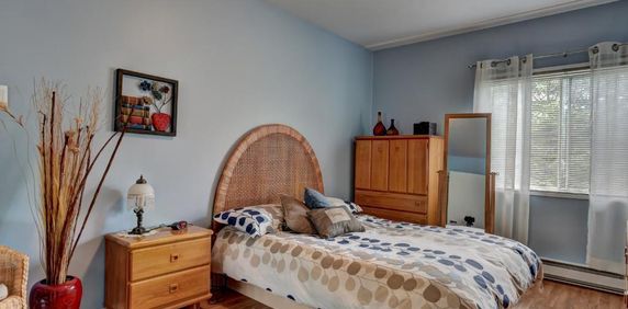 SUPERBE 4 ½ A CHARLESBOURG, SECTEUR TRANQUILLE, RÉNOVÉ - 1255$/MOIS TOUT COMPRIS ! DISPONIBLE POUR DÉCEMBRE - Photo 2