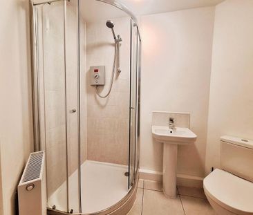 2 bedroom end of terrace house to rent - Photo 4