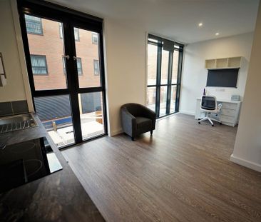 Studio to rent - Photo 3