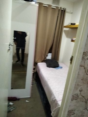 Room in a Shared House, Grenaby Avenue, CR0 - Photo 2