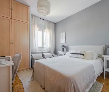 Avenida del Llano Castellano, Madrid, Community of Madrid 28034 - Photo 2