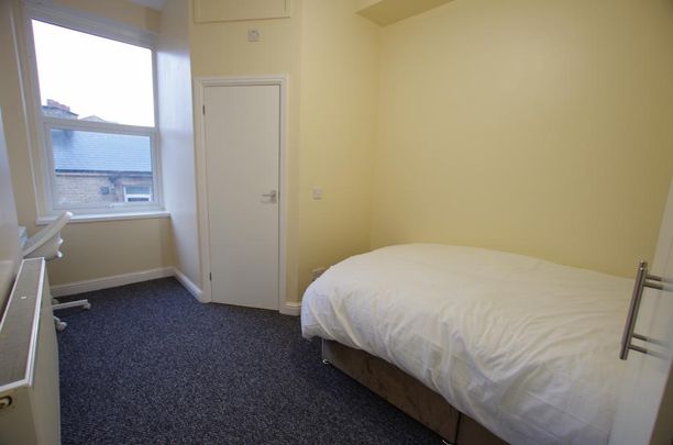 1 bedroom block of apartments to rent - Photo 1