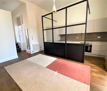 Studio to rent - Photo 2