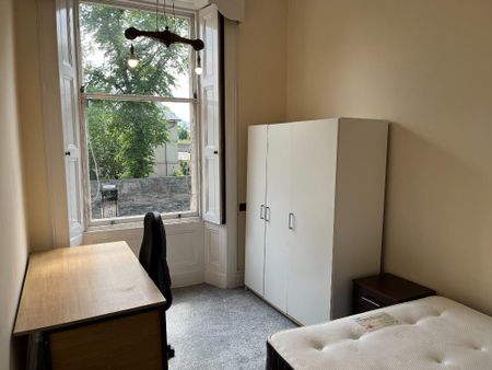 5 bedroom flat to rent - Photo 2