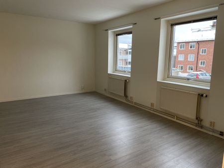 Rymlig 1:a Centralt - Foto 4