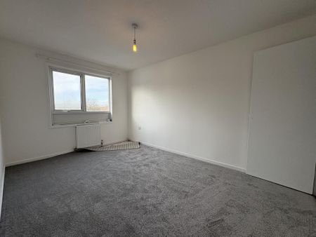 3 bedroom apartment to rent - Photo 3