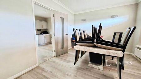 4 bedroom house to rent Horsegate, Deeping St. James, Peterborough, Lincolnshire, PE6 - Photo 2