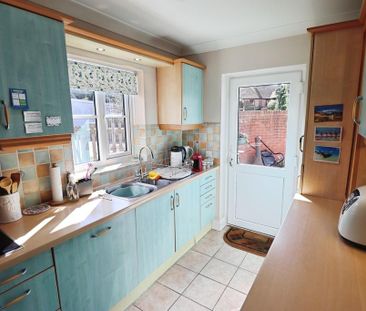 3 bedroom detached house to rent - Photo 6