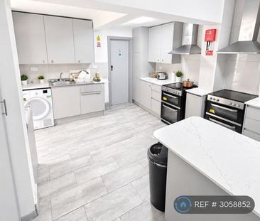 1 bedroom in a house share to rent - Photo 4