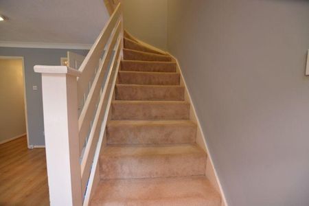 2 bedroom terraced house to rent - Photo 3