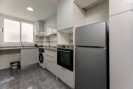 Spacious double room on Monestir de Poblet Street - Foto 5