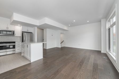 For Lease - 58 CHERRY BLOSSOM Private, Parkway Park - Queensway Terrace S and Area, Ontario - Photo 4