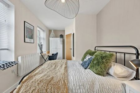 Hi-end Co-living in Clitheroe - Photo 2